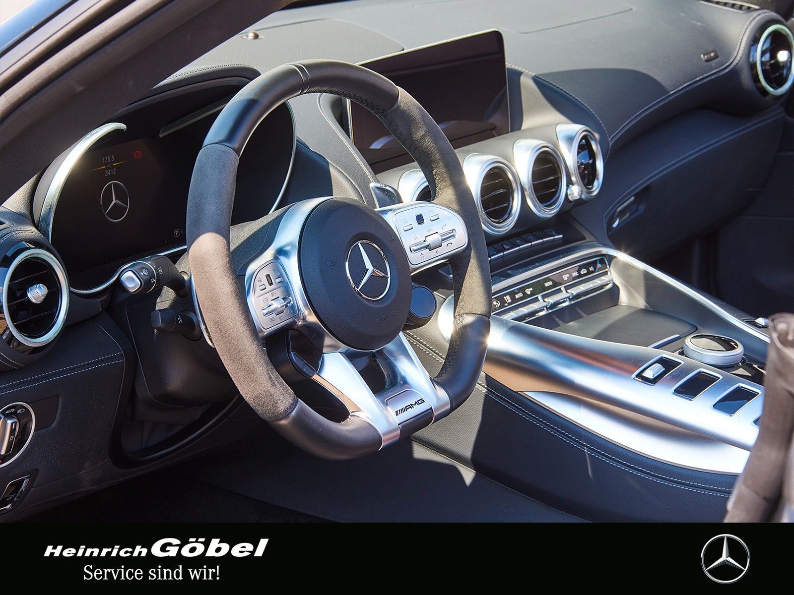 Fahrzeugabbildung Mercedes-Benz AMG GT Roadster