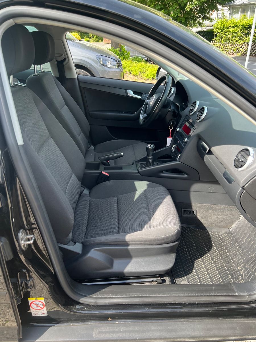 Fahrzeugabbildung Audi A3 Sportback 1.6 Attraction