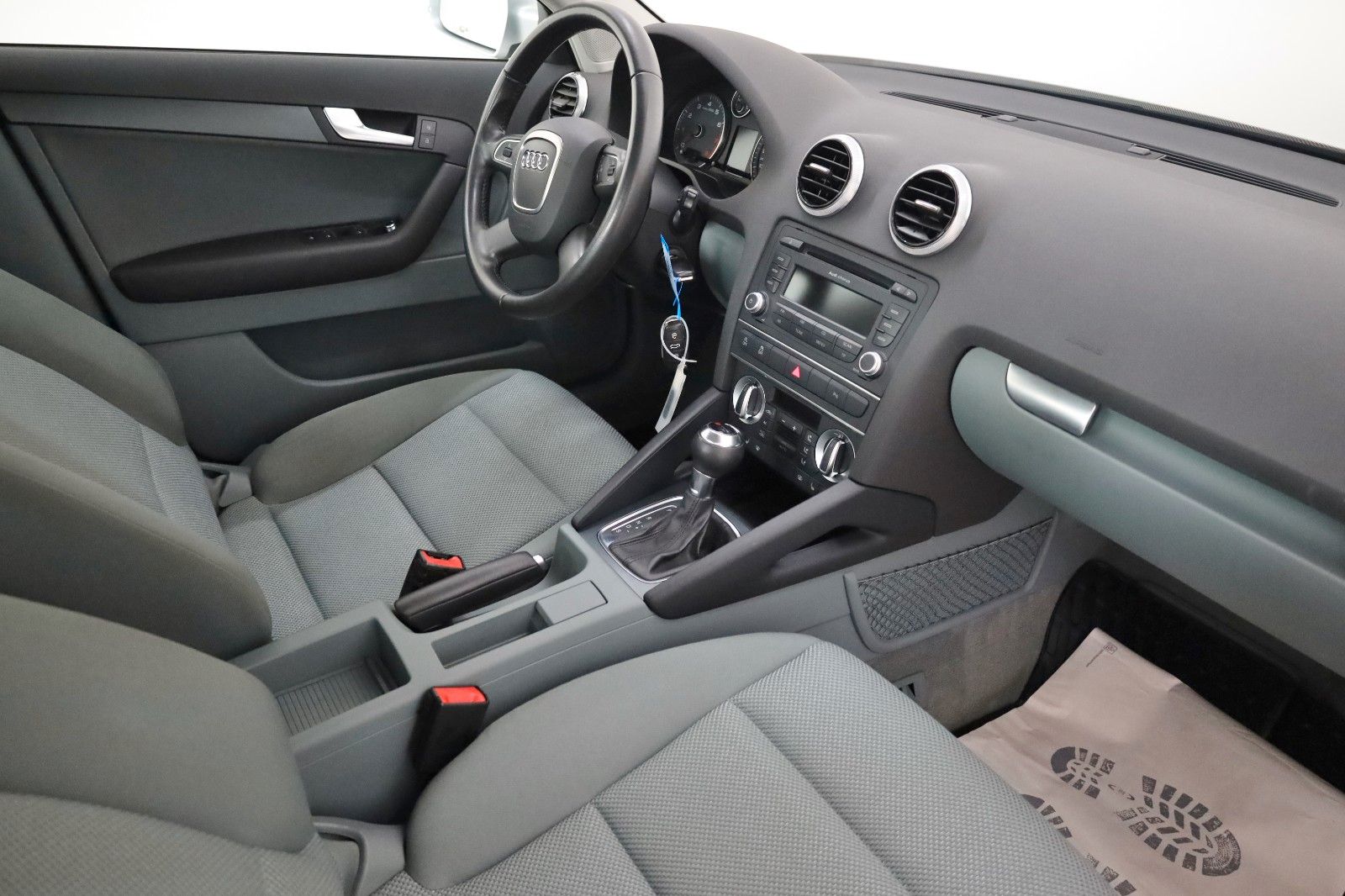 Fahrzeugabbildung Audi A3 Sportback 1.4TFSI Attraction Xenon,SH,PDC,AHK