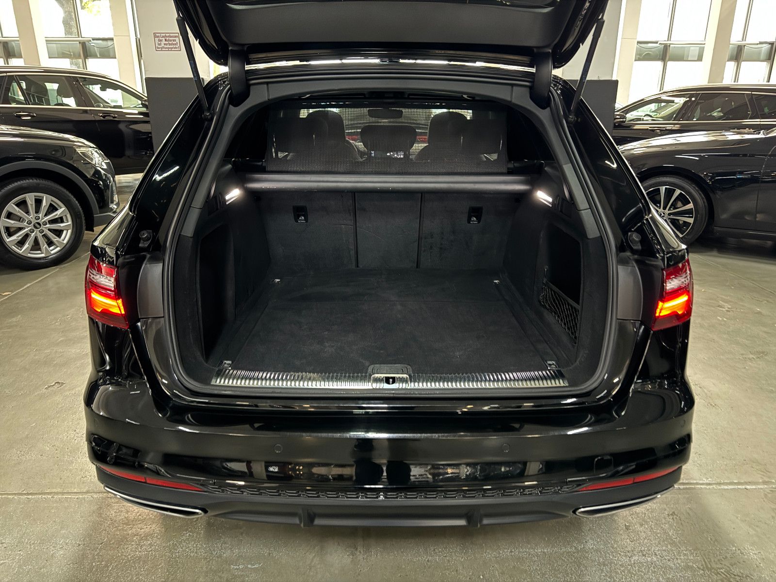 Fahrzeugabbildung Audi A4 45 TDI QUATTRO 2X S-LINE BLACK EDITION 19´RS