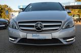 Mercedes-Benz B 250 Sportpaket, Distronic, Comand, Kamera, ILS - mit Benzin-Antrieb: Limousine, mit Klimaautomatik, Sportpaket