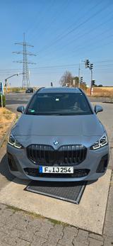 BMW 220i M Sport | Driving Ass. Prof | Pano | AHK  - BMW 220 Active Tourer in Frankfurt (Main)