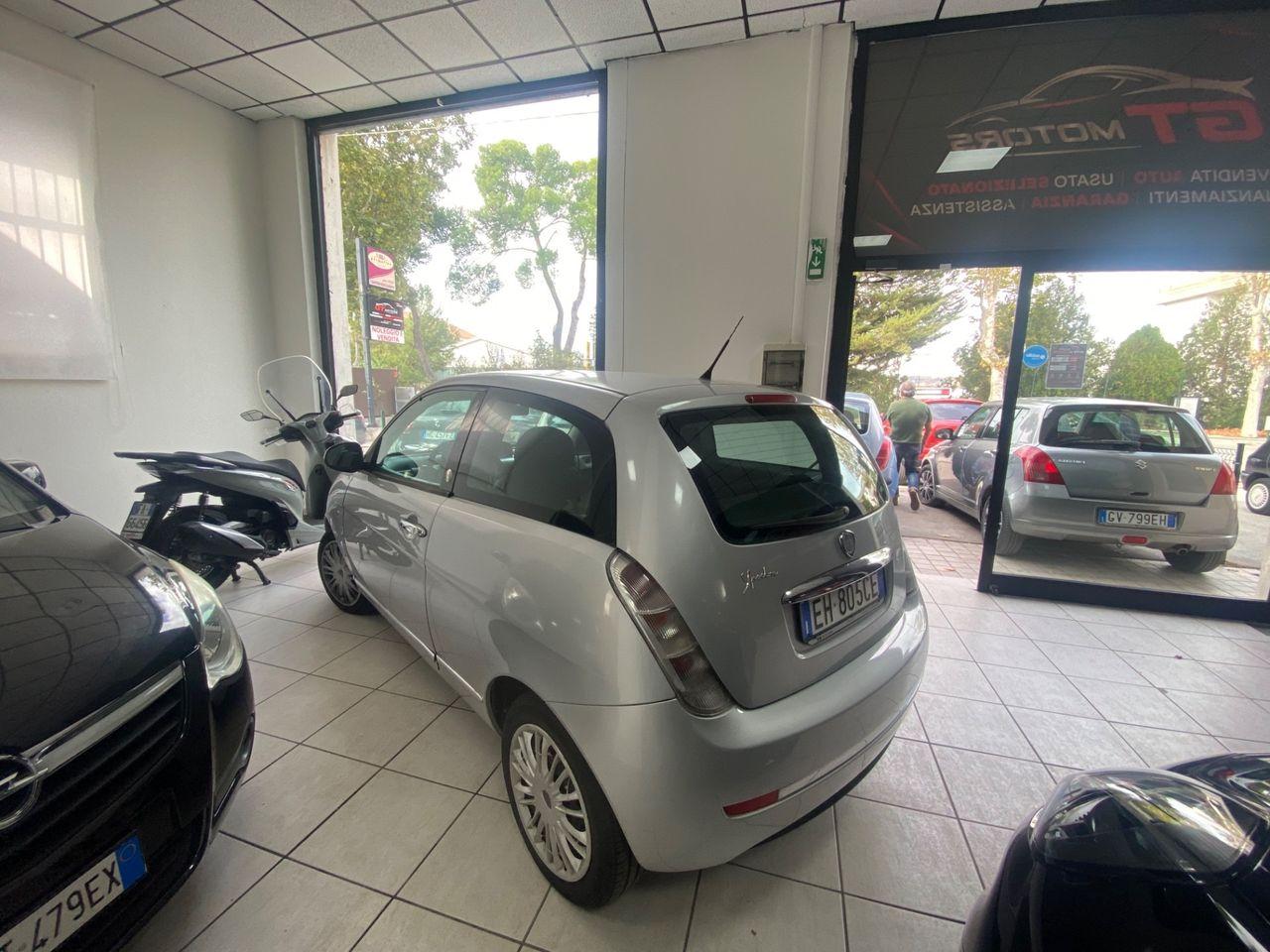 Lancia Ypsilon