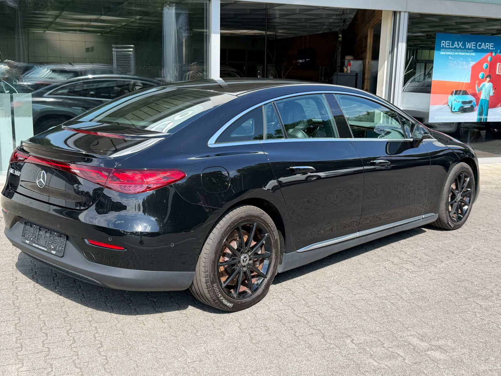 Fahrzeugabbildung Mercedes-Benz EQE 300 Advan WIDES+LEDER+LED+STNDHZ+NAVI+KAM+