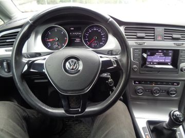 Volkswagen Golf - 8