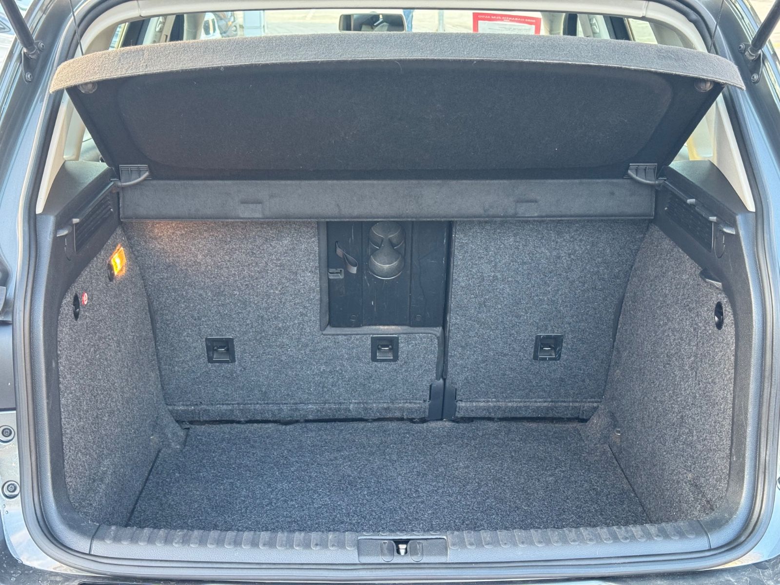 VW-Tiguan *Sithz*NAVI*Temp*PDC*2-Z.Klima*AHK*