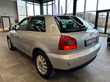 Audi A3 1.8  *Ambiente*Automatik*TÜV 0327*