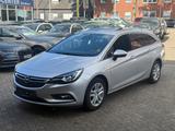 Opel Astra K Sports Tourer Innovation*ESGD*XENON*SHZ* - Opel Astra: Sports Tourer Innovation
