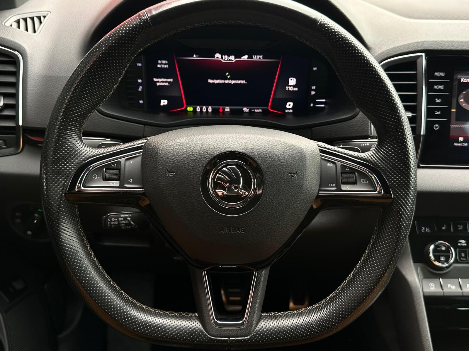 SKODA Karoq 2.0TSI SPORTLINE 4x4* LED#AHK#PANO#SH#KEYL - Image 11