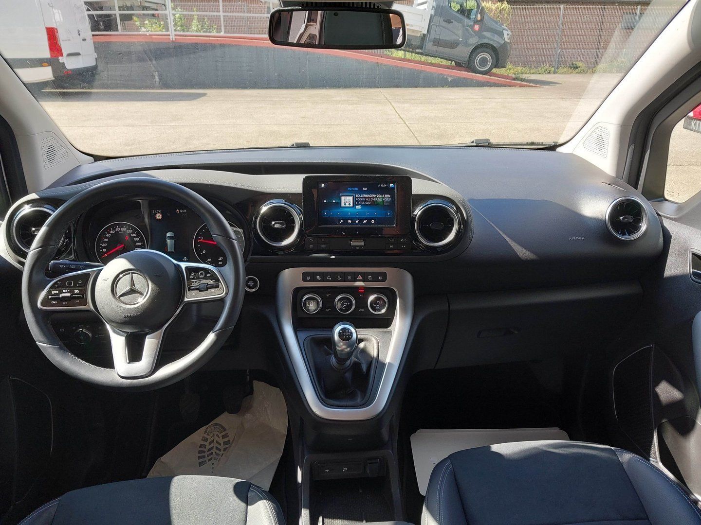 Fahrzeugabbildung Mercedes-Benz T 180d Progr AHK Navi-/Park/TechnikPkt LED KeyGo