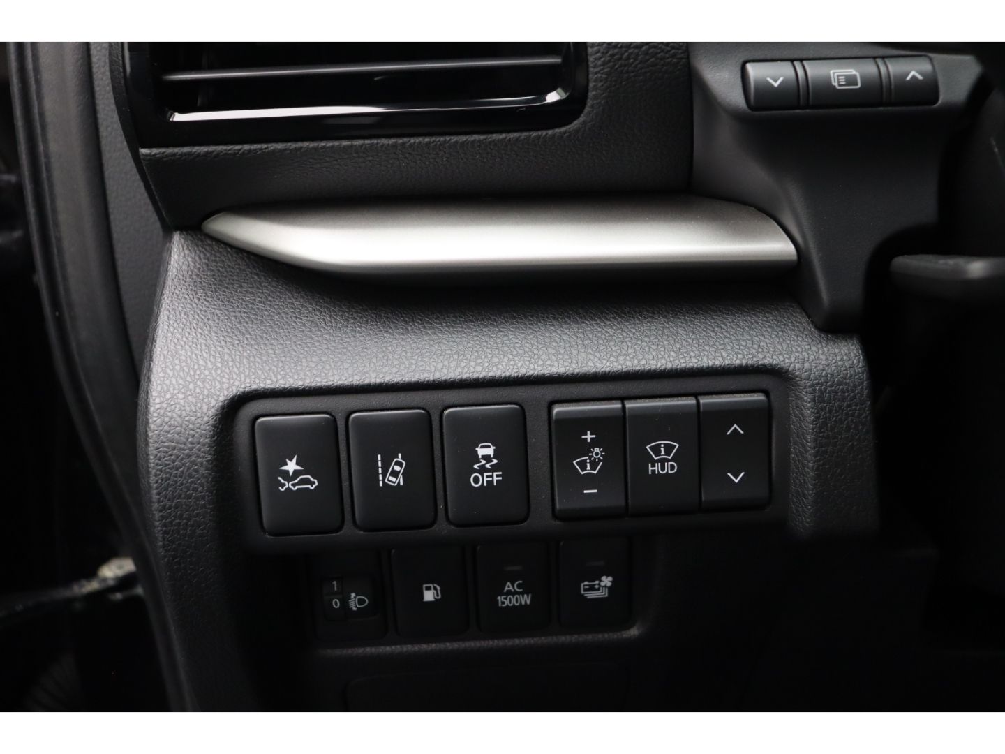 Fahrzeugabbildung Mitsubishi Eclipse Cross Top Hybrid 4WD ACC Pano Schiebedac