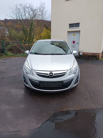 Opel Corsa D Satellite