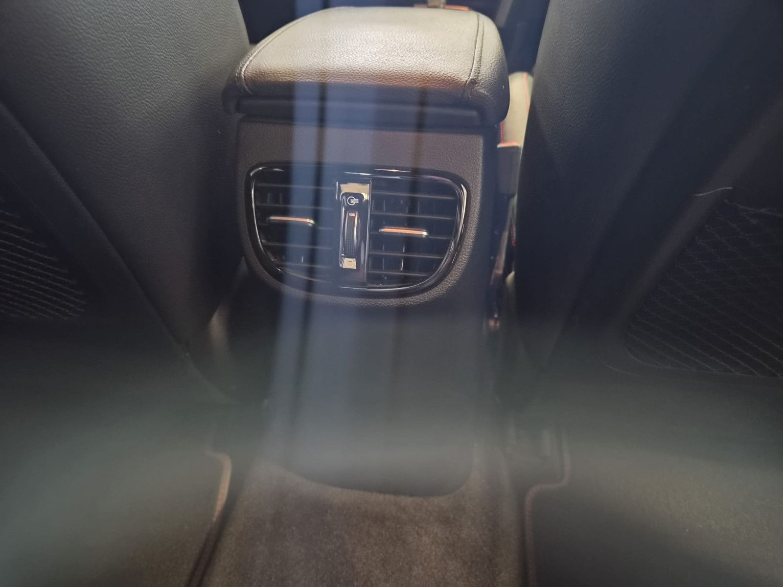 Fahrzeugabbildung Kia pro cee'd / ProCeed GT/ JBL / GEPFLEGT