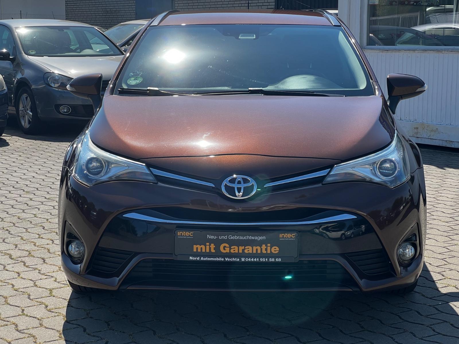 Toyota Avensis 2015 — photo 5