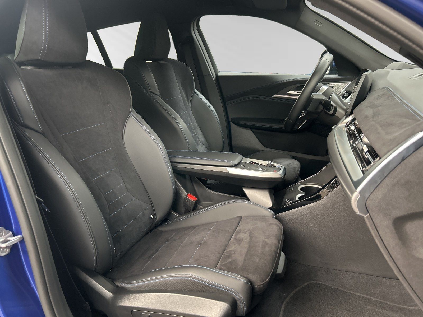 BMW iX2 - Bild 9