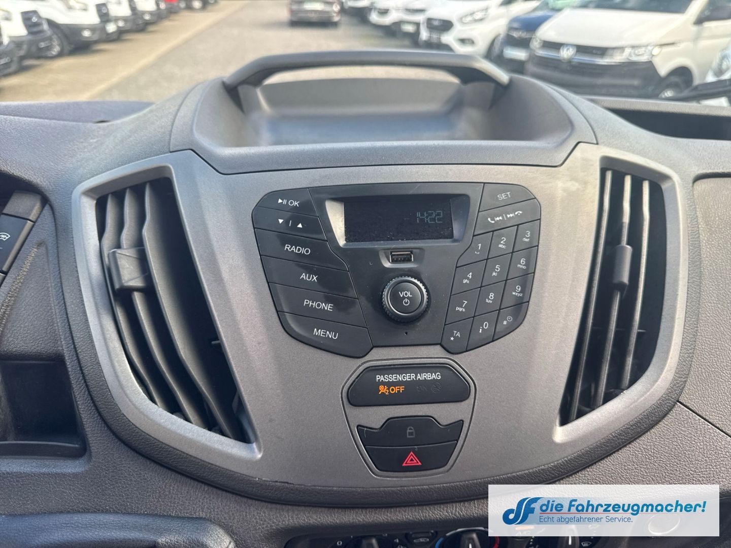 Fahrzeugabbildung Ford Transit Pritsche 310 L2 Doppelkabine 2.0 TDCi DP