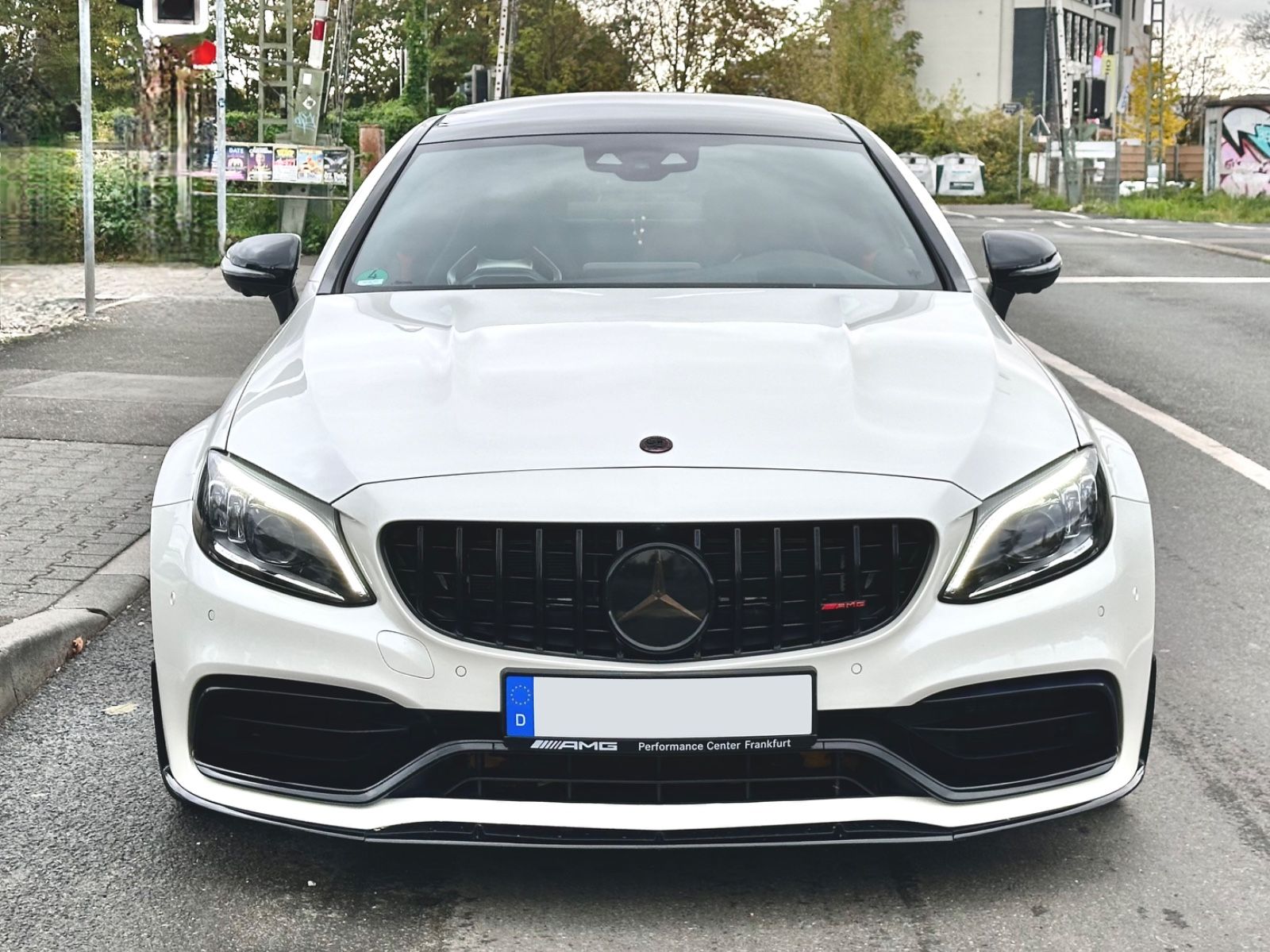 Fahrzeugabbildung Mercedes-Benz C 63 AMG COUPE*PANO+VOLL*