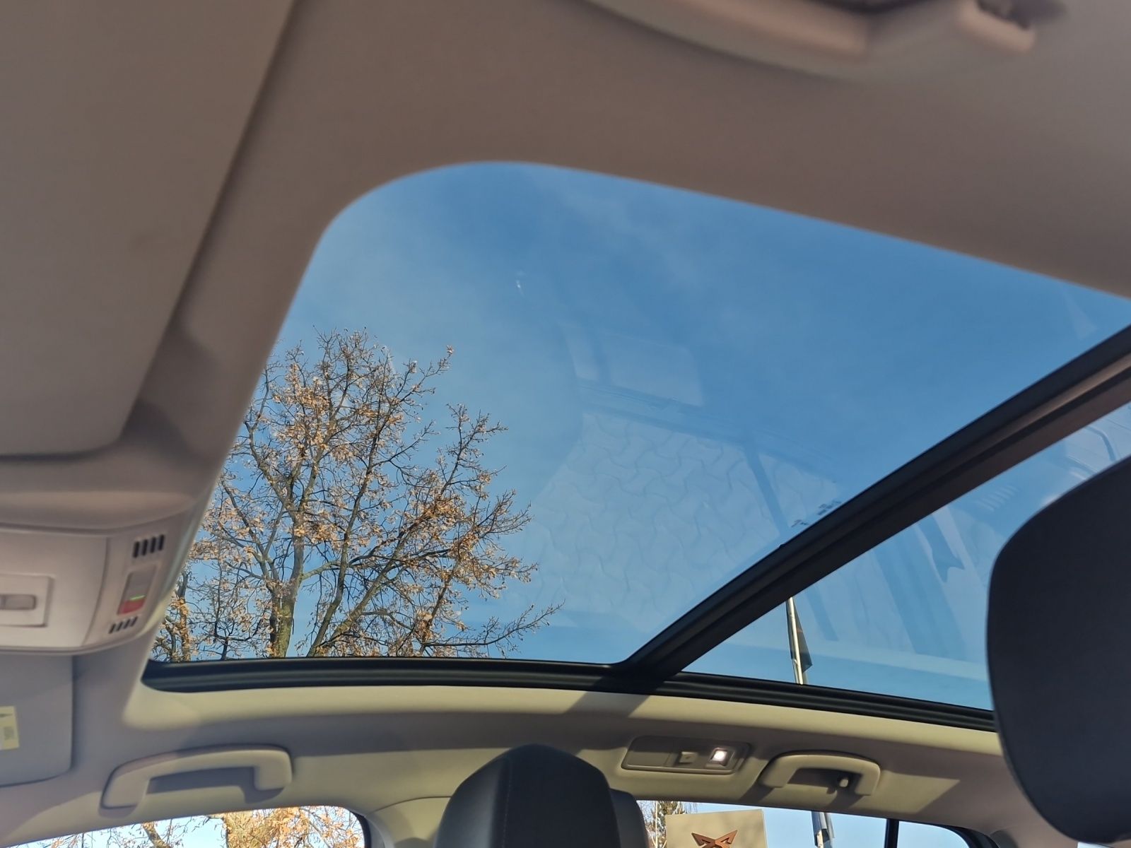 Fahrzeugabbildung Volkswagen Touran Comfortline BMT/Start-Stopp RFK ACC SH