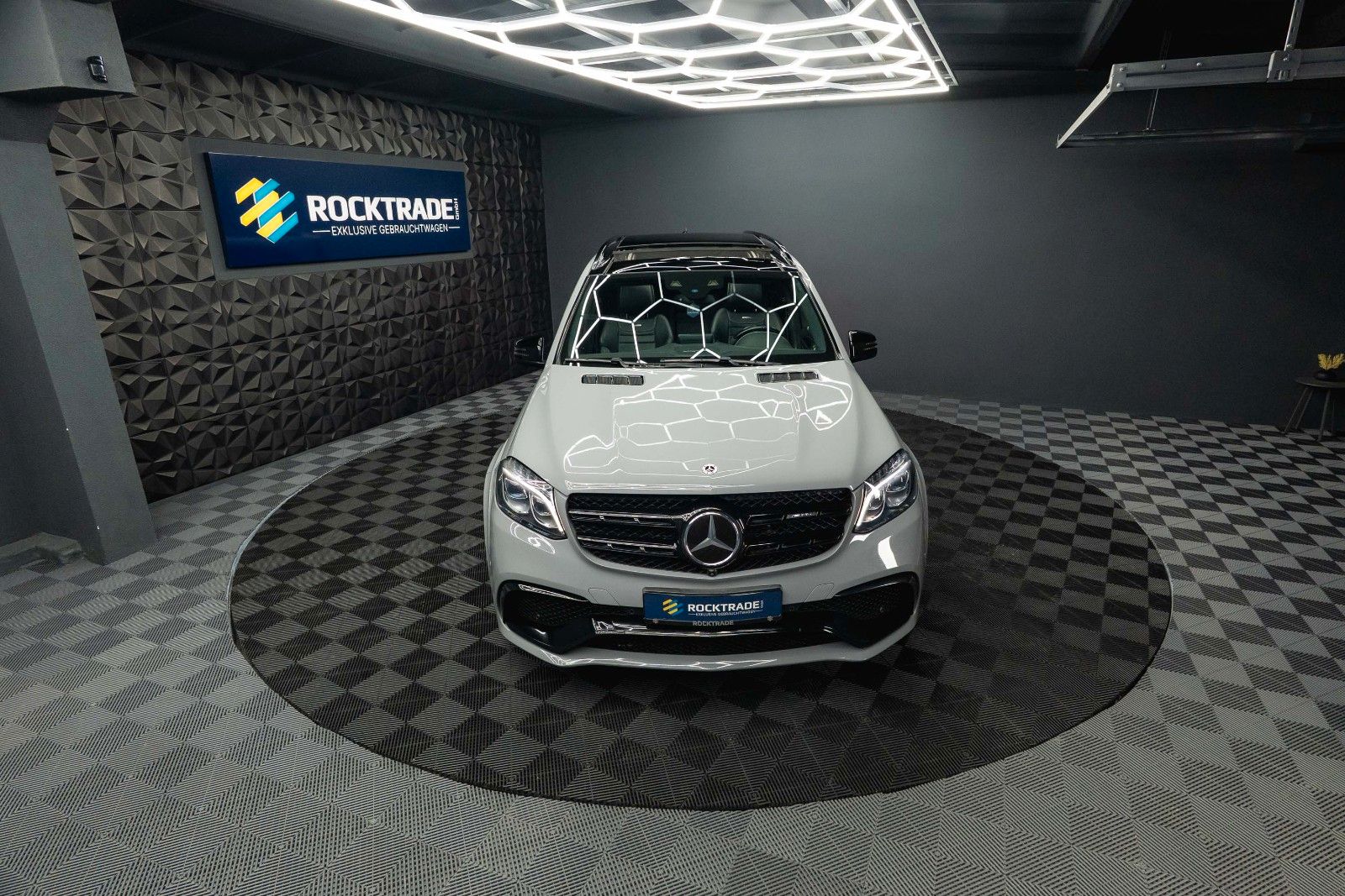 Fahrzeugabbildung Mercedes-Benz GLS 63 AMG 4Matic Night-Paket *ACC*Pano*Garantie