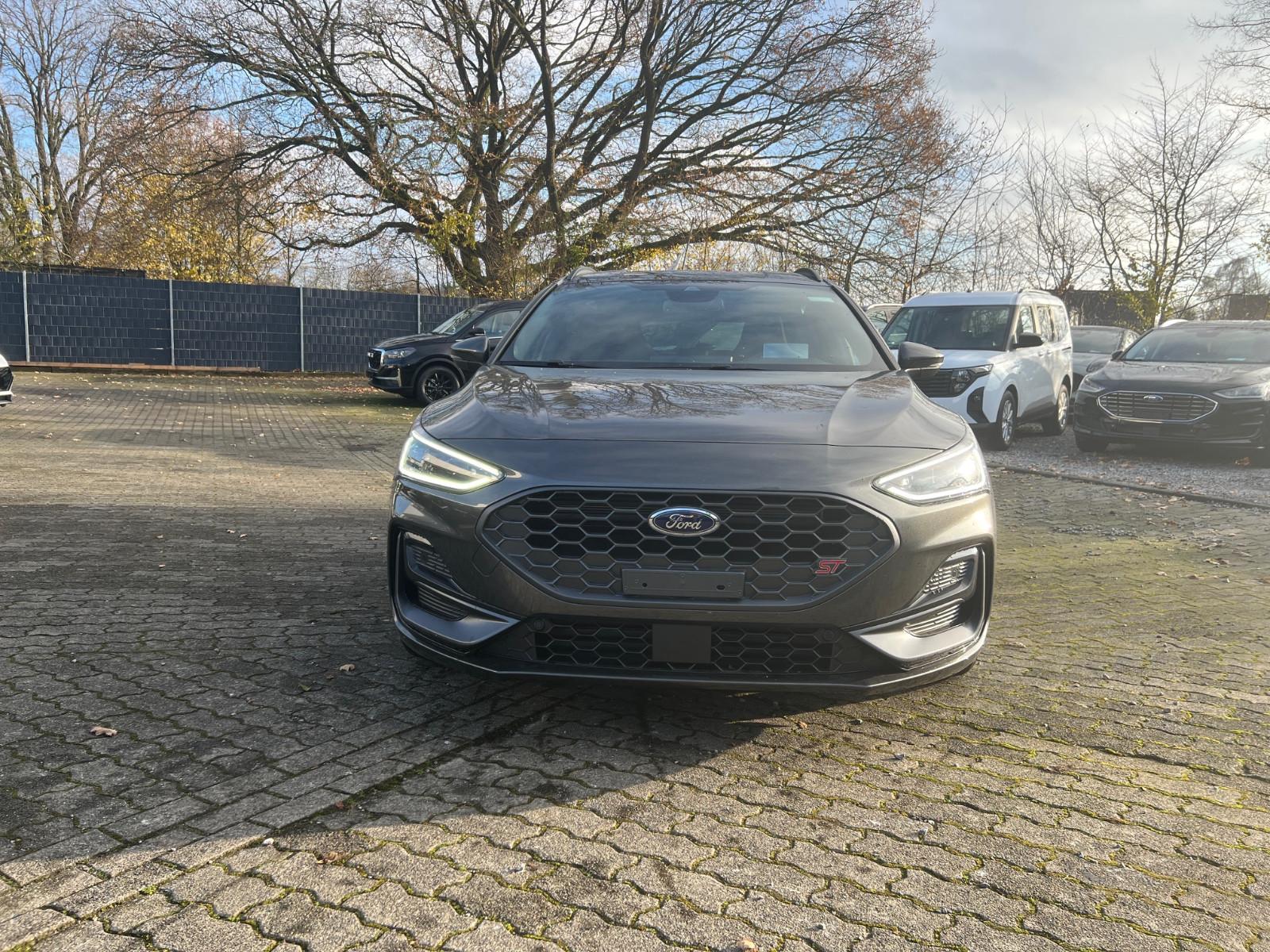 Ford Focus Turnier ST X 2,3l autom. Headup ACC Blis