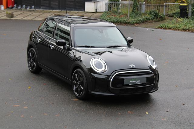 MINI Cooper Essential Trim Autmatik Navi/LED/PDC