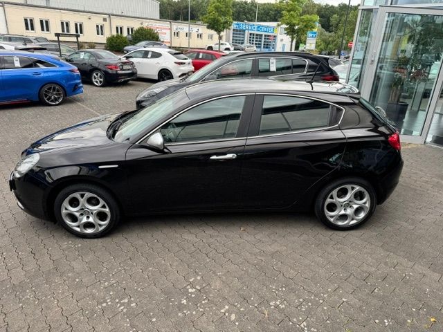 Fahrzeugabbildung Alfa Romeo Giulietta KLIMA XENON NAVI ALU