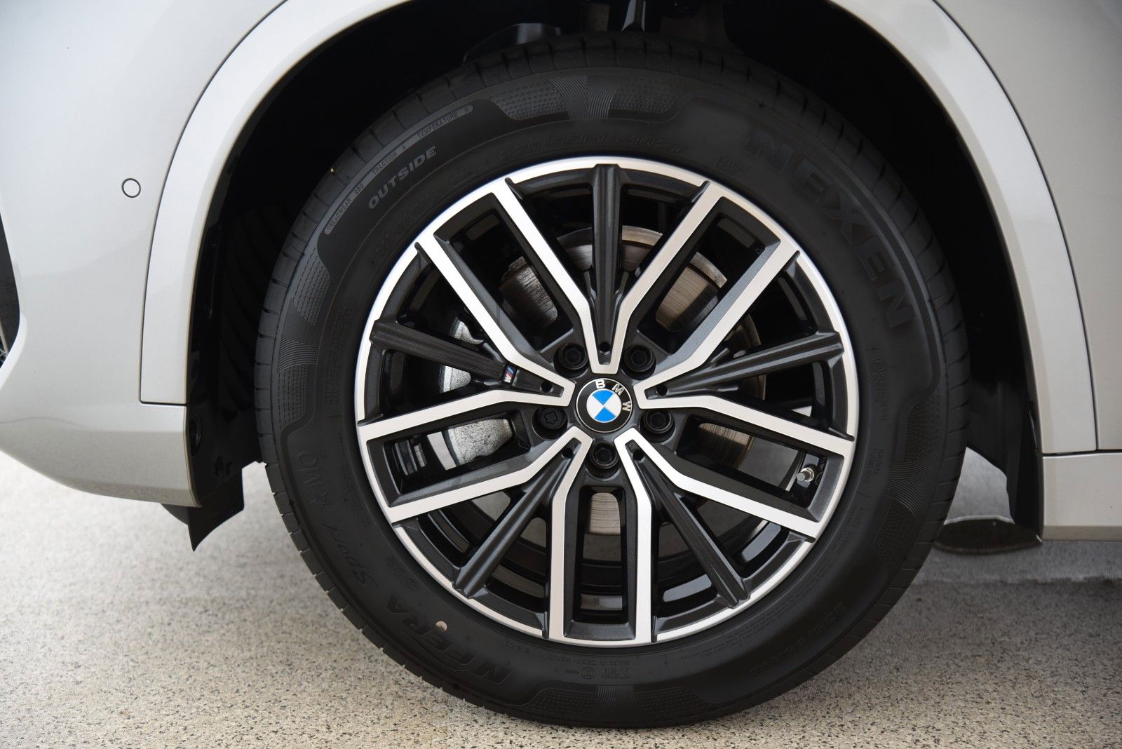 BMW X1 xDrive20d M Sport DriveAss LED AHK Alarm DAB foto 21