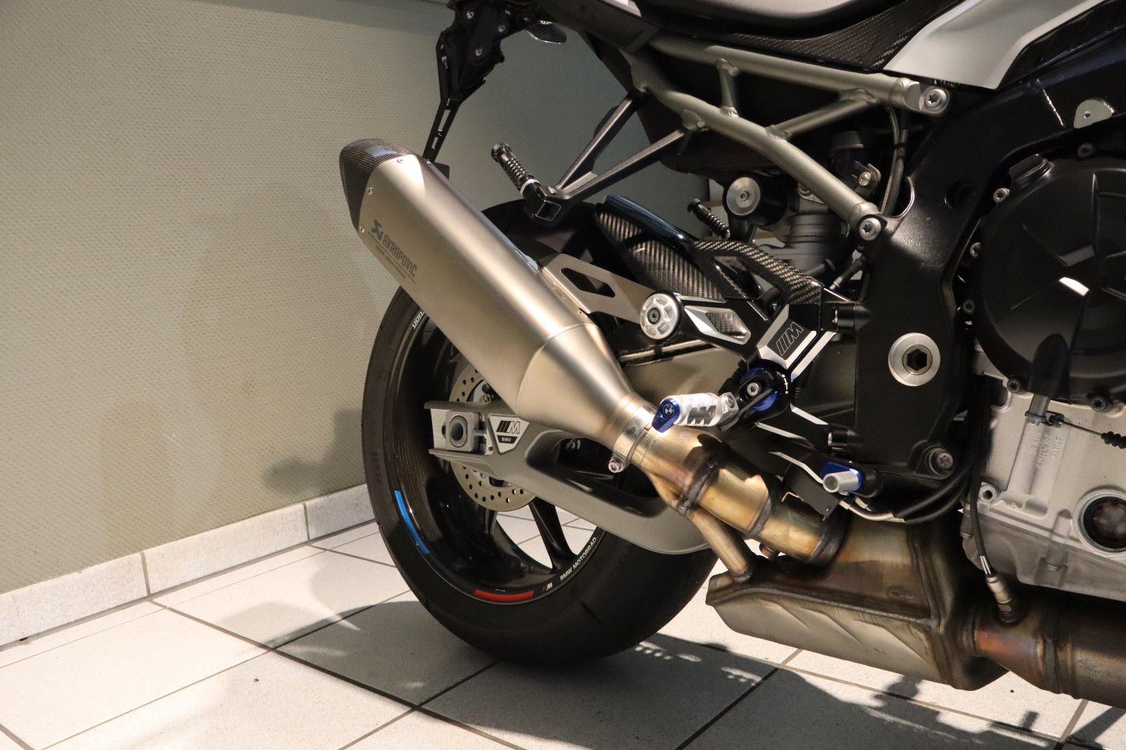 Fahrzeugabbildung BMW M1000R Competition
