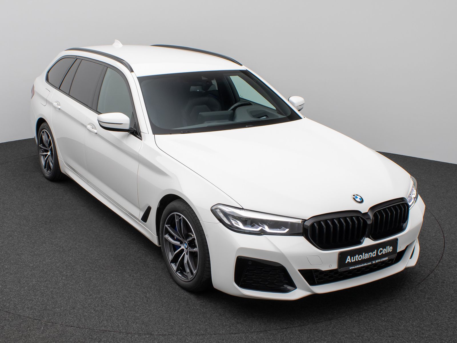 Fahrzeugabbildung BMW 530d M Sport Kamera HUD DAB H/K Komfort Alarm