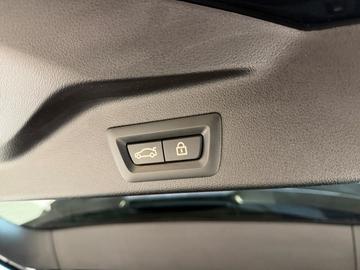 2021 BMW X5 M — миниатюра 30