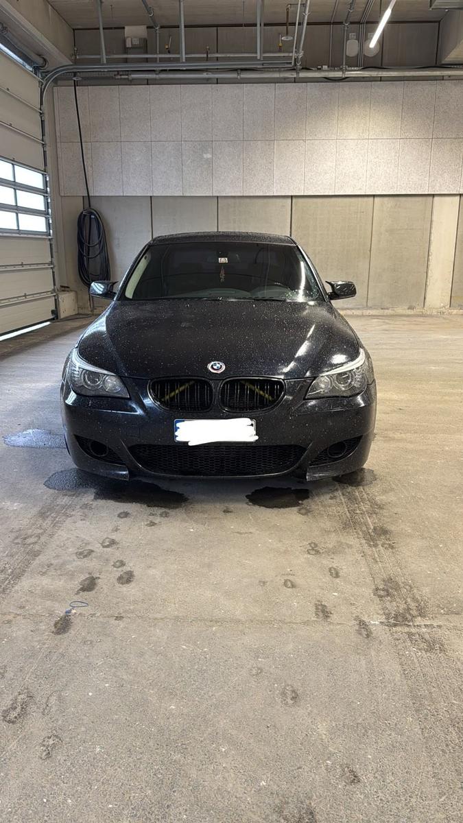 BMW 525