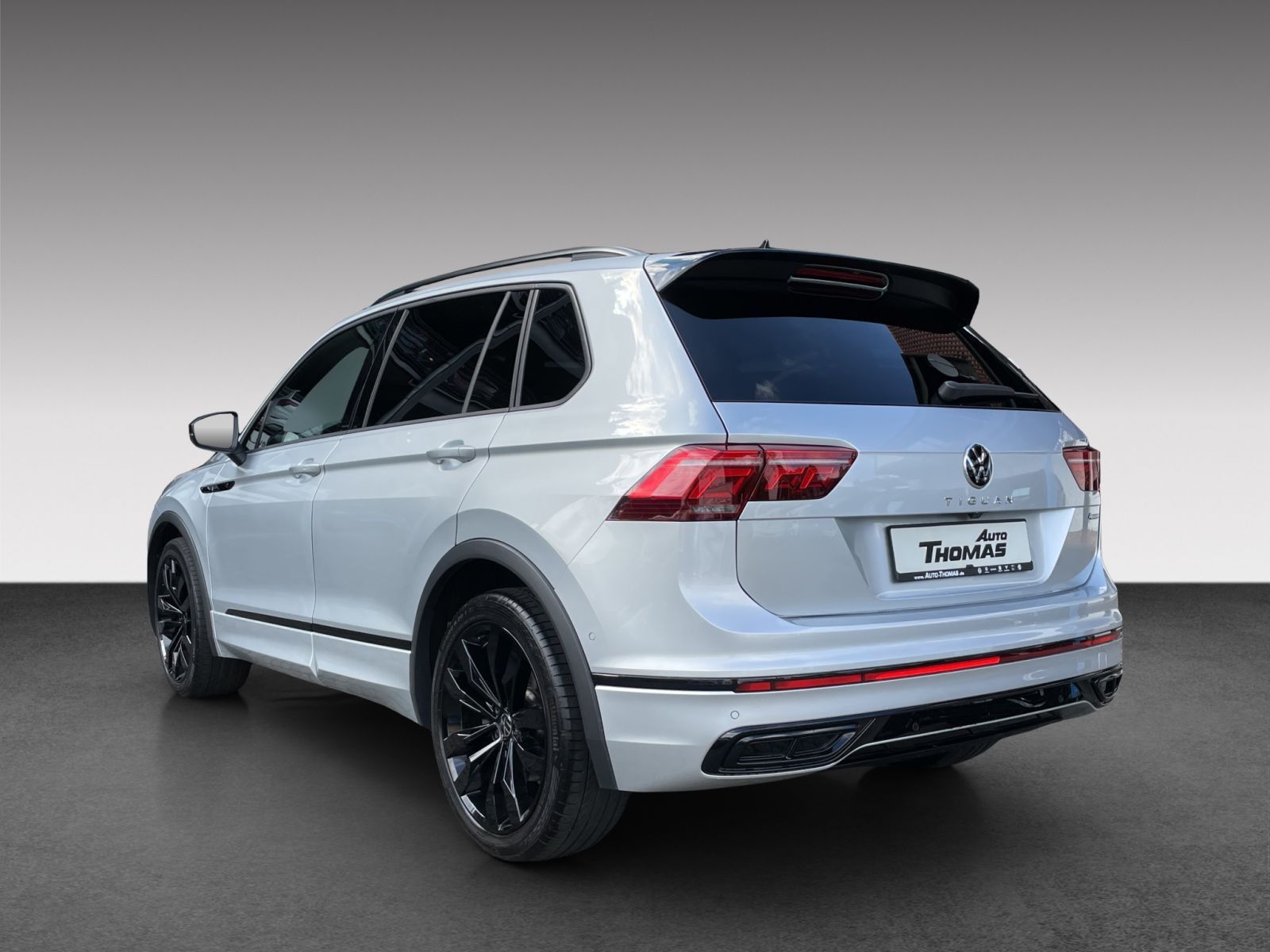 Volkswagen Tiguan R-Line 2.0 TSI 4MOTION DSG IQ.LIGHT PANO foto 5