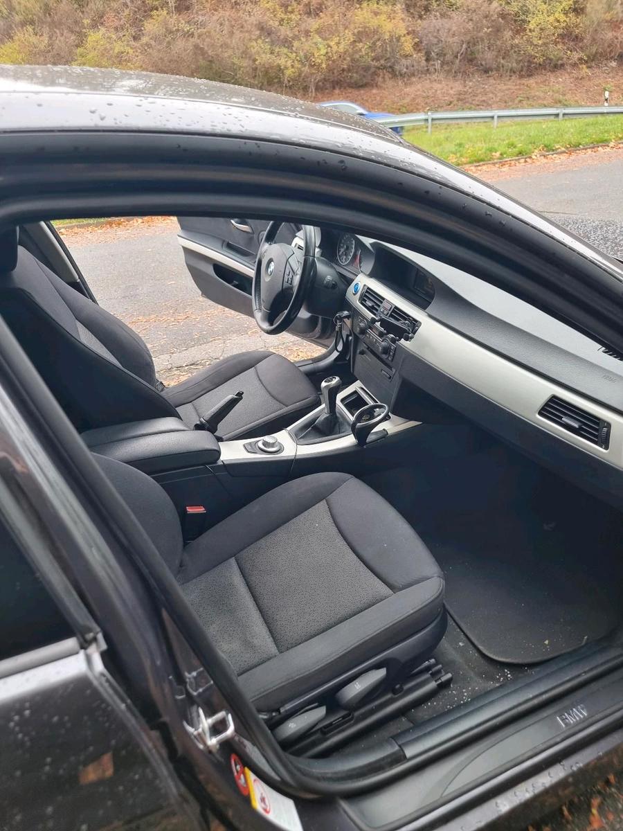 BMW 320 2006 — photo 12