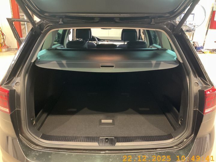 Fahrzeugabbildung Volkswagen Passat Variant Elegance TSI DSG *AHK*Navi*Cam*