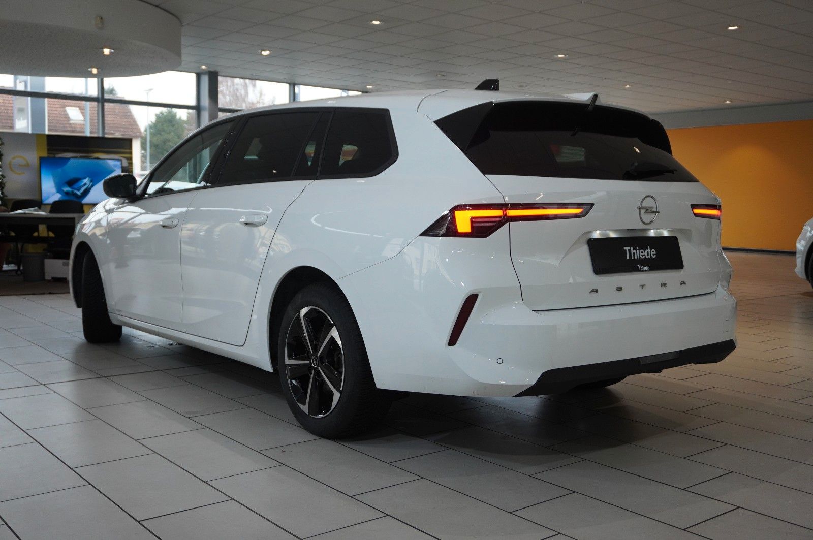 Fahrzeugabbildung Opel Astra L ST 1.5D EDITION NAVI/LED/SHZ/SPORT/DAB+