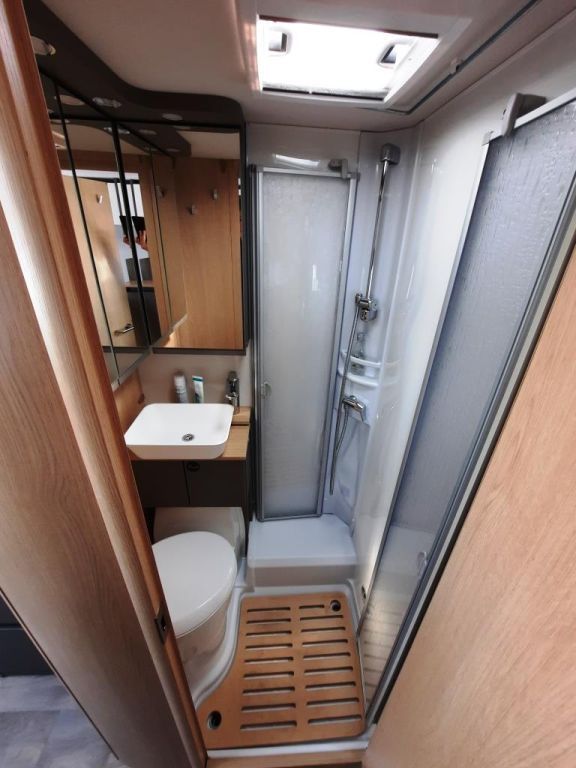 Fahrzeugabbildung LMC Tourer T 660 G SAT/TV/Solar/Luftfeder HA