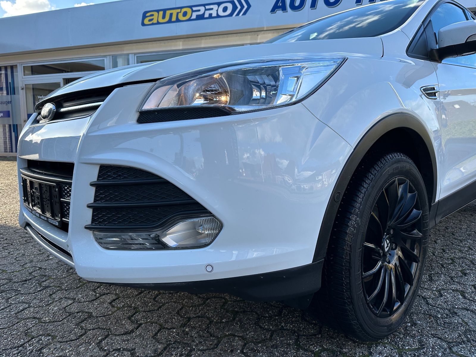 Fahrzeugabbildung Ford Kuga 1.5 EB Sync Edit AHK/Navi/SHZG/GRA/Parkpil.