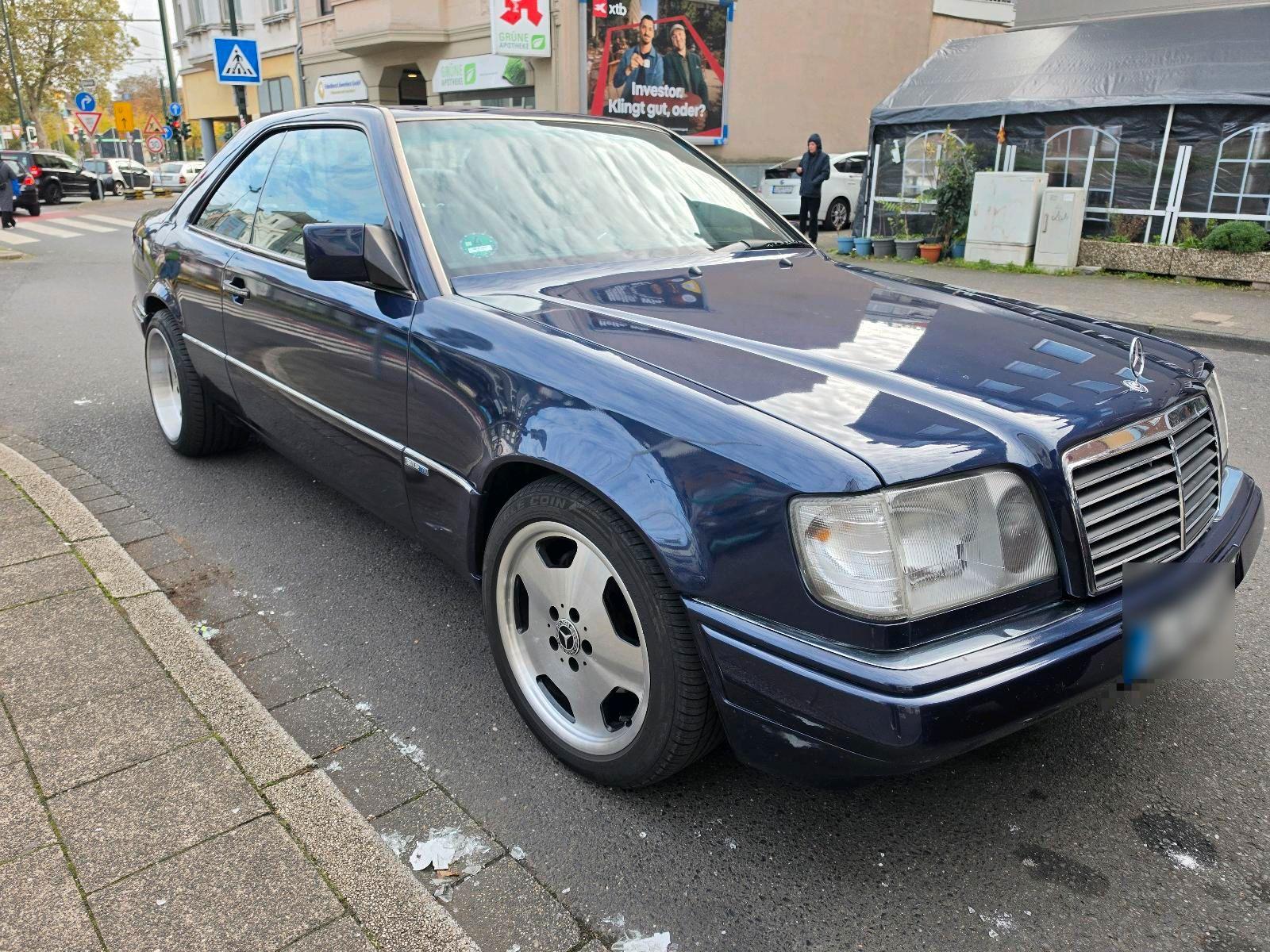 Mercedes-Benz E 320