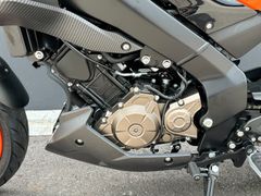 QJ MOTOR SRK 125 S Pro ABS + USB + LED + 15 PS