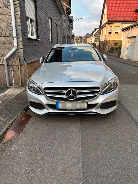 Image of Mercedes-Benz C 220