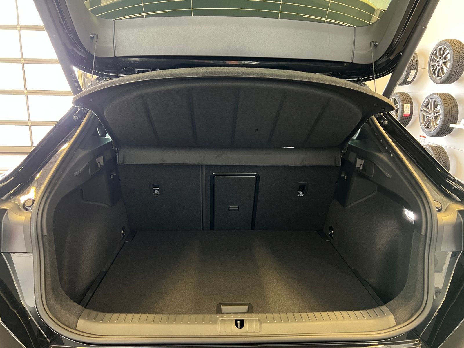 Fahrzeugabbildung CUPRA Formentor VZ 2.0 TSI DSG 4Drive *AHK, LED-Matrix