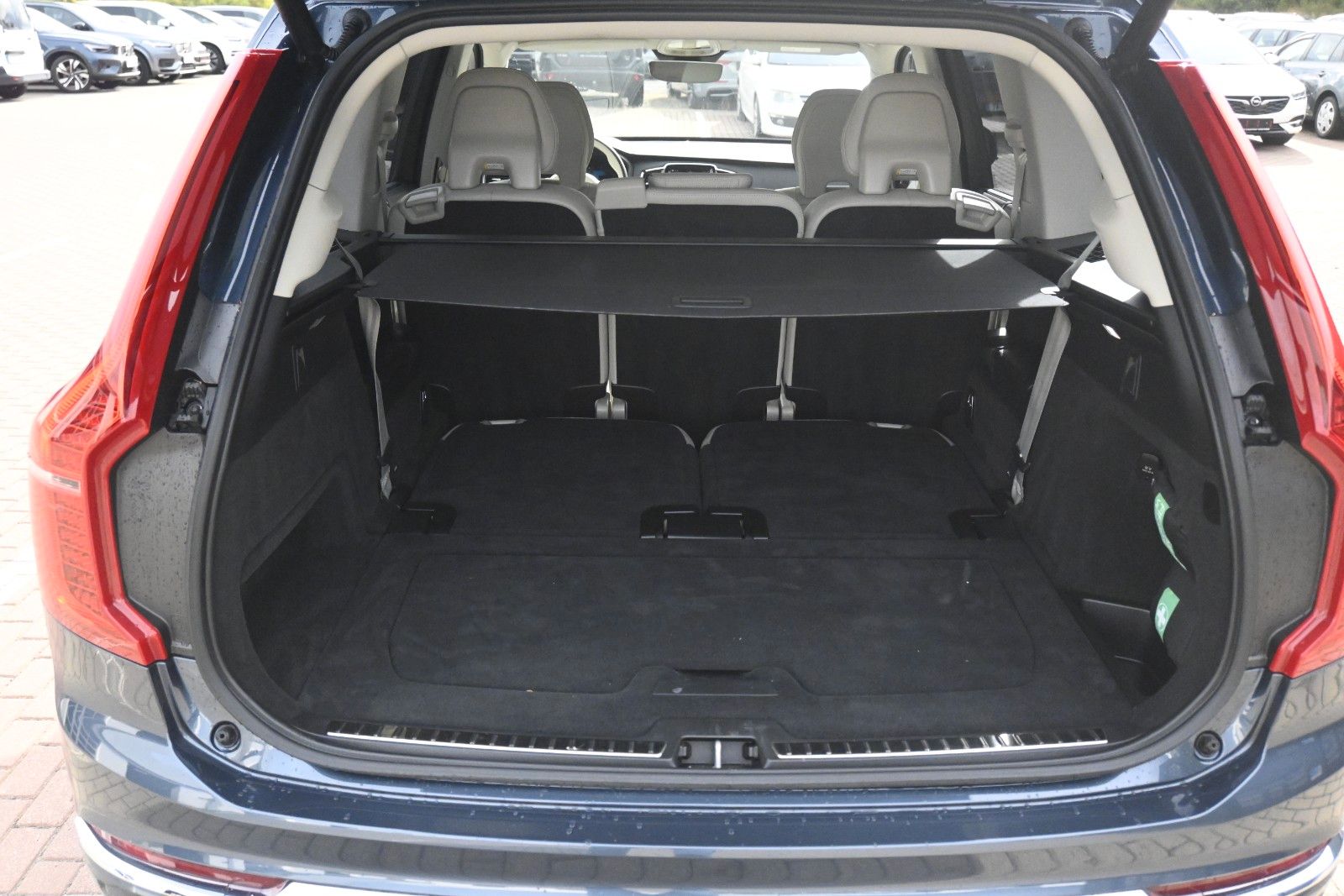 Fahrzeugabbildung Volvo XC90B5 D Plus Bright AWD*360°*Alarm*FSHZG*STHZG*