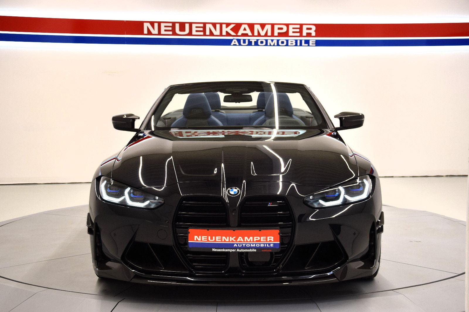 Fahrzeugabbildung BMW M4 Cabrio xDrive Carbon Paket Sitzlüft ACC HeadU