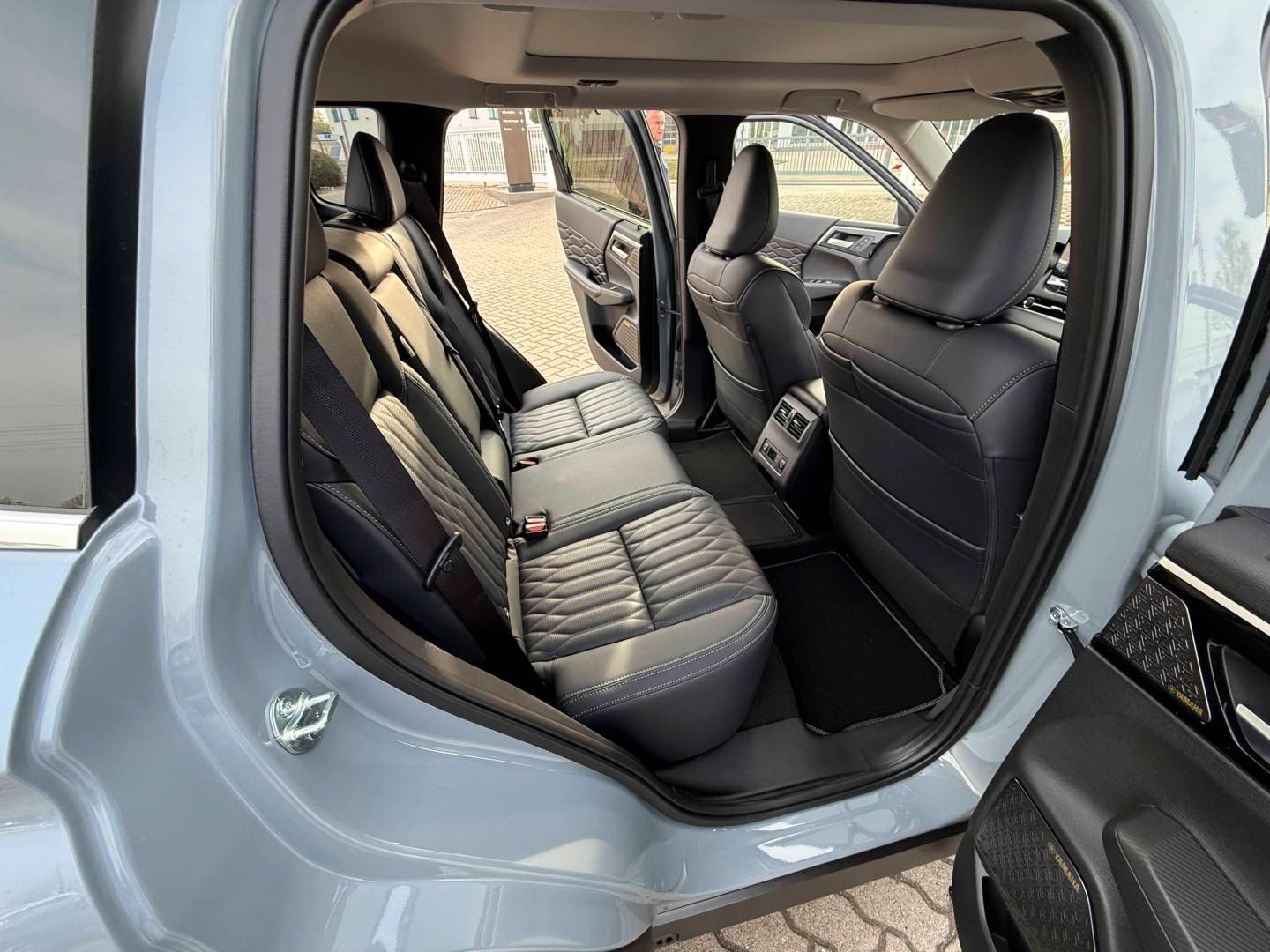 Fahrzeugabbildung Mitsubishi Outlander Plug-in Hybrid TOP (SDA)