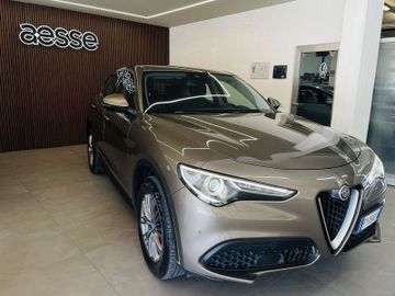 Alfa-Romeo Stelvio - 3