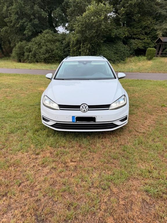 Image of Volkswagen Golf