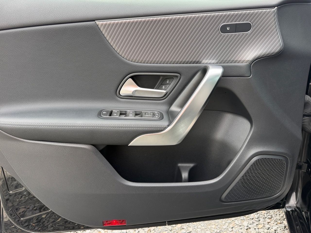 Fahrzeugabbildung Mercedes-Benz A 200 PANO+NIGHT+KEYLESS+LHZ+LED+CARPL+KAMERA+++