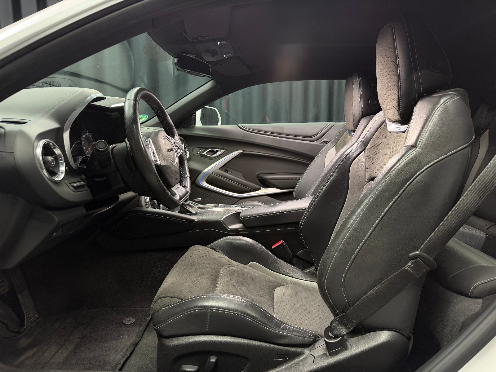 Fahrzeugabbildung Chevrolet Camaro Coupé V8|SCHALTER|RECARO|DEUTSCHES FZG|