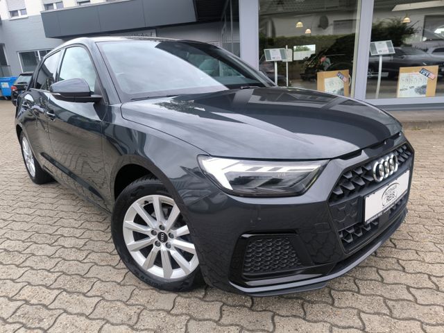 AUDI A1 Sportback 25 TFSI S-TRONIC LED DAB SITZHZG. A