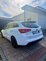 Kia cee'd SW 1.6 CRDi - nur 75.000km - Kia cee'd Sportswagon aus 2015